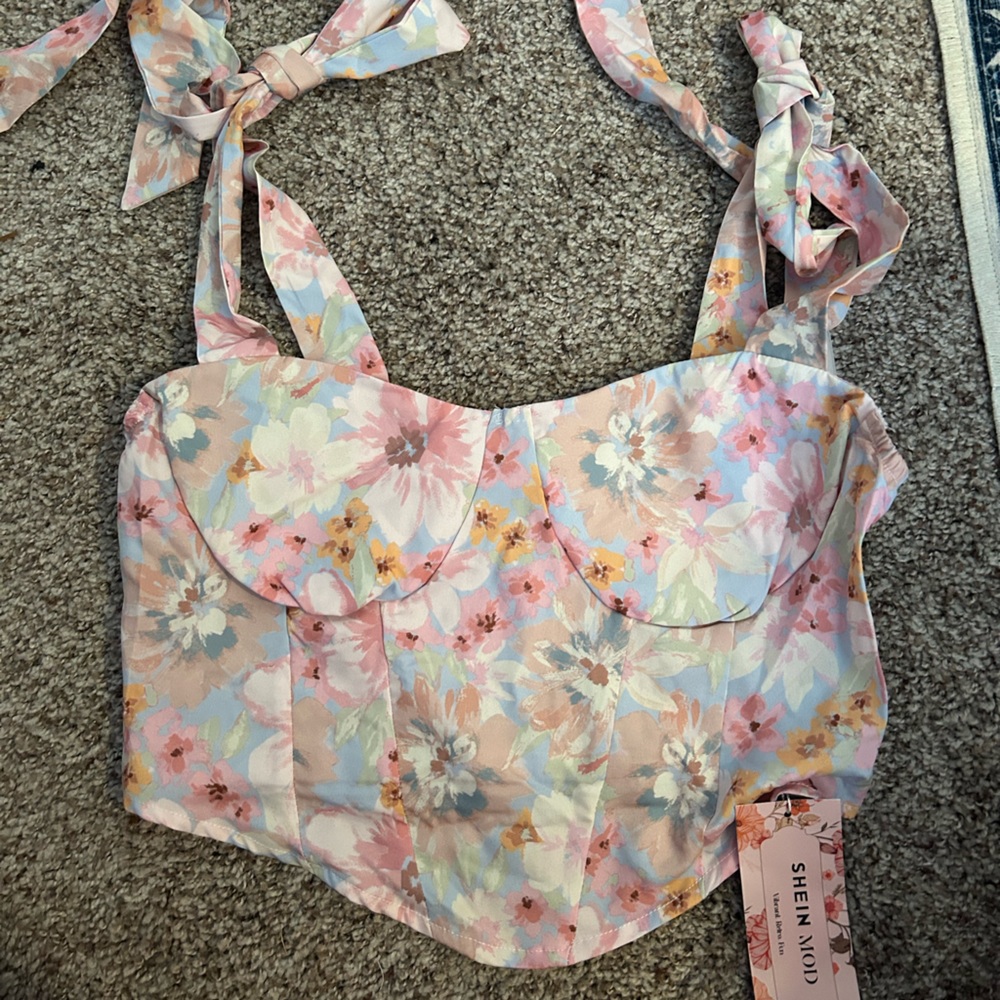 Floral top